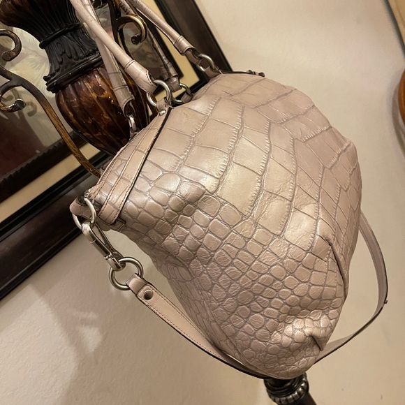 Coach, please check all picture of condition - Picture 3 of 17